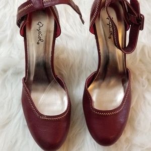 Qupid Burgundy Wedges with Beige Trim